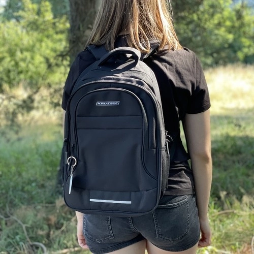 Kruzzel Rucksack 22l in Schwarz