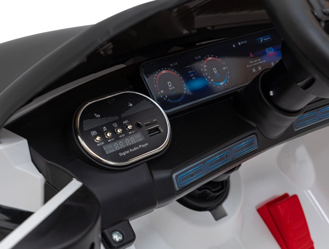 Mercedes Benz AMG EQA für Kinder Weiß + Fernbedienung + 5-Punkt-Sicherheitsgurte + EVA + MP3-Display + LED