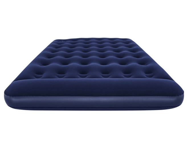 Geräumiges Doppelbett für erholsamen Schlaf