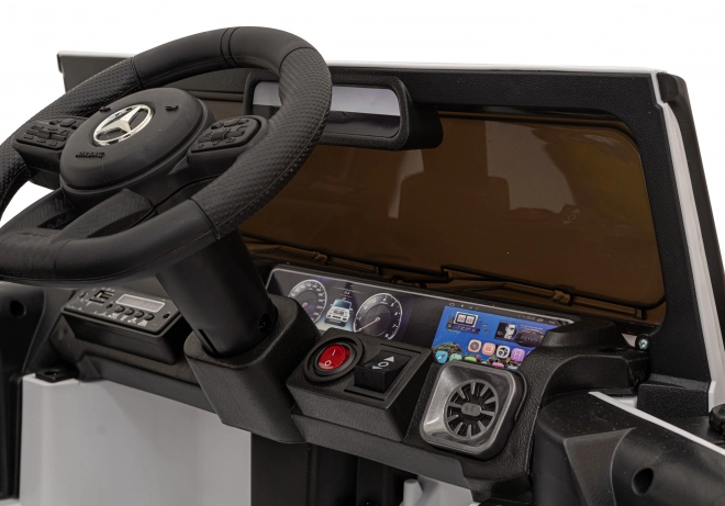 Mercedes AMG G63 für Kinder weiß + Fernbedienung + MP3 LED + langsamer Start + EVA + Gurte