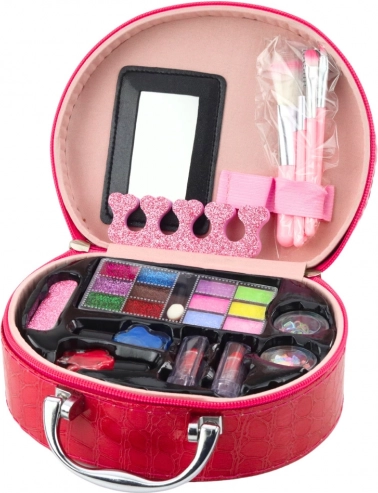 Alles für spielerisches Schminken und Nail Art