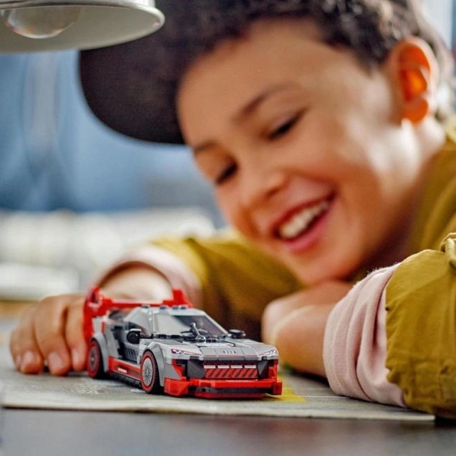 Rennwagen Audi S1 E-tron Quattro Bauset