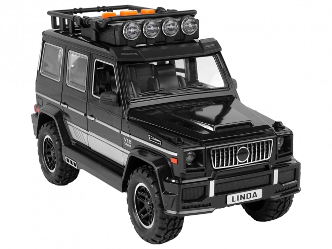 Schwarzes Offroad-Auto mit Reibungsantrieb und Sound