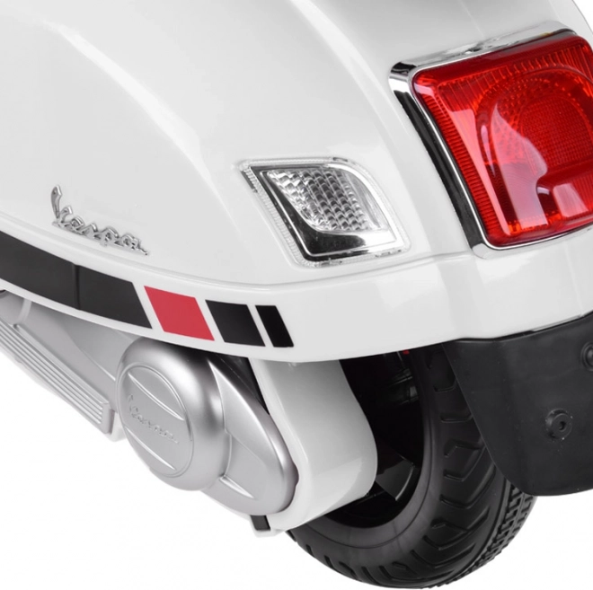 Elektrischer Vespa GTS Super Roller für Kinder – Weiß