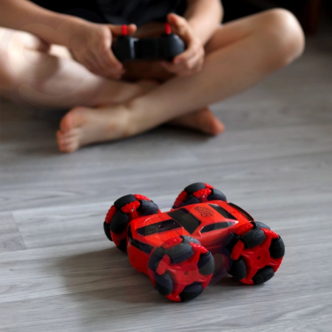 Woopie Unterhaltsames RC Auto mit 360° Akrobatik und 2,4 GHz Fernsteuerung