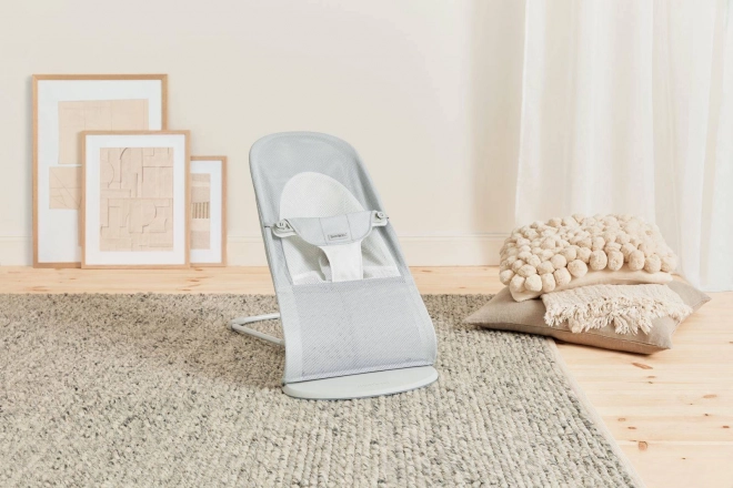 BABYBJÖRN - Wippe BALANCE SOFT MESH - Grau/Weiß – Grau/Weiß