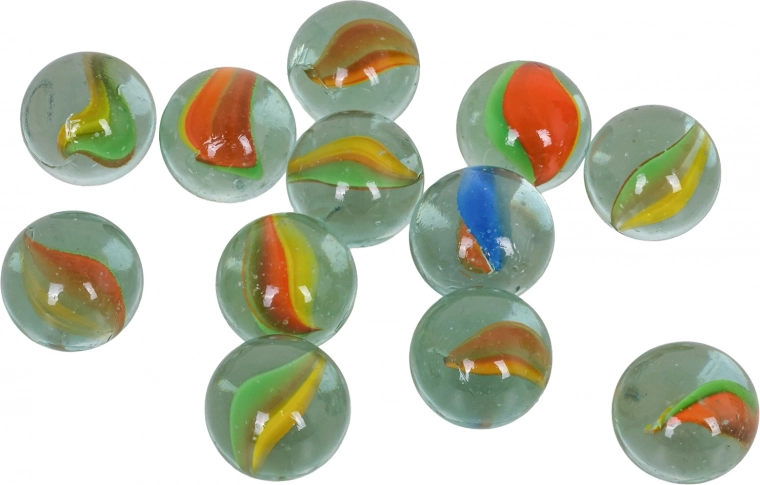 Umfangreiches Zubehör inklusive 12 Murmeln