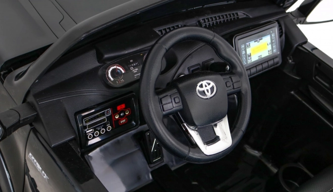 Fahrzeug Toyota Hilux Schwarz
