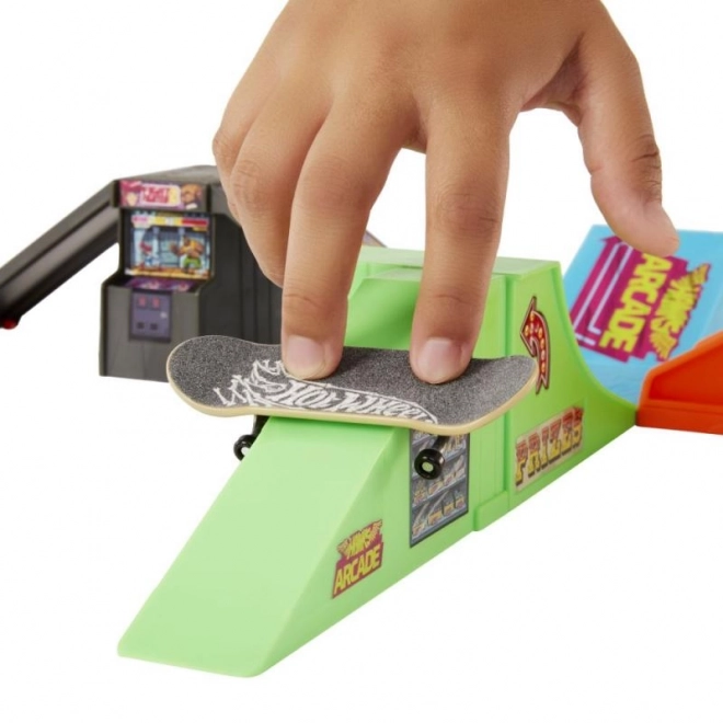 Hot Wheels Fingerboard Skatepark – Starscream