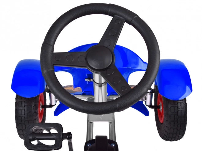 Grüner Sport-Gokart mit aufblasbaren Rädern