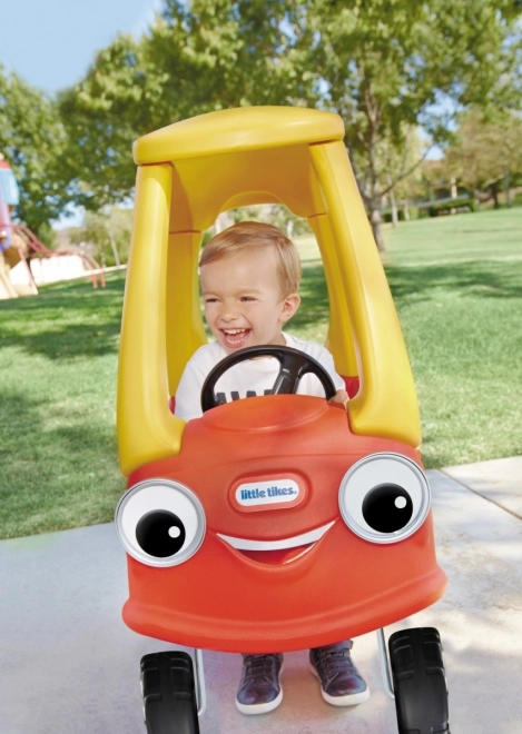 Kleines Tikes Cozy Coupe mit neuen Augen