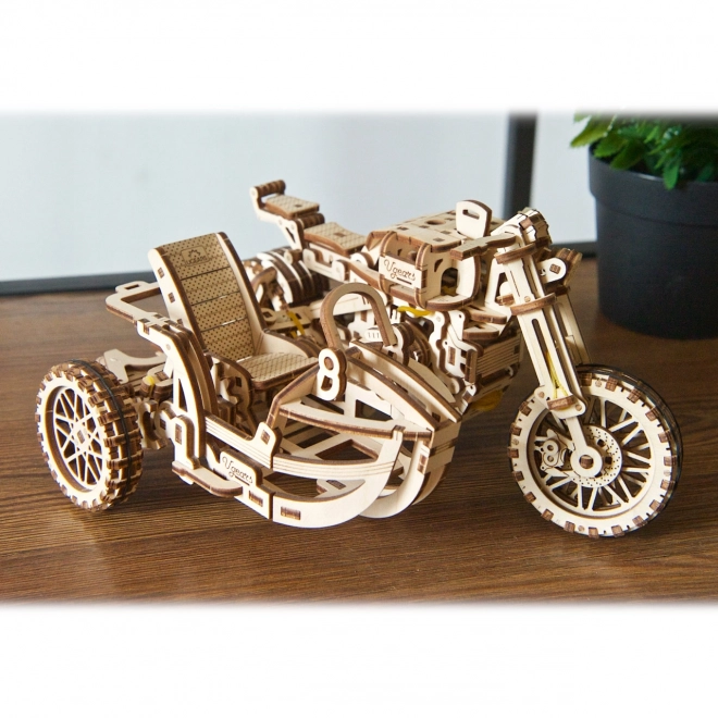 Ugears 3D Holzmechanisches Puzzle Scrambler Motorrad mit Sidecar