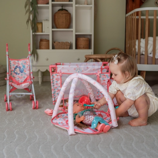 Weiche Textilaccessoires und Spielmatte