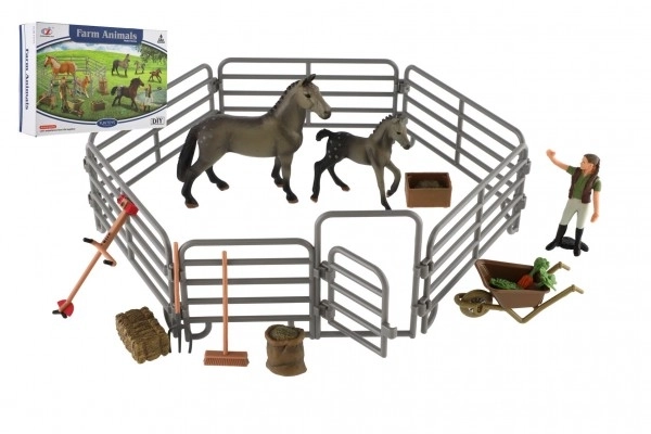 Spielset Heimische Farm mit Pferd und Zubehör