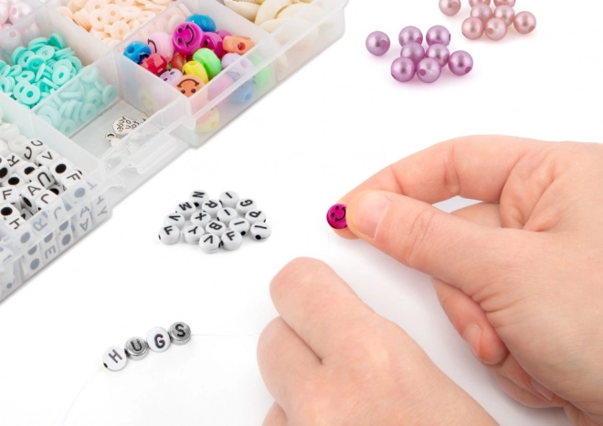 Set aus Perlenstrang-Box