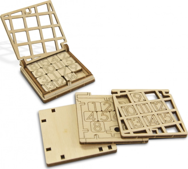 Holzpuzzle 3D Schiebespiel