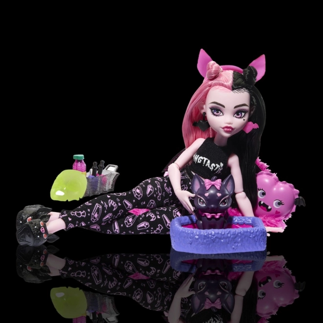 Monster High Creepover Party Puppe Draculaura