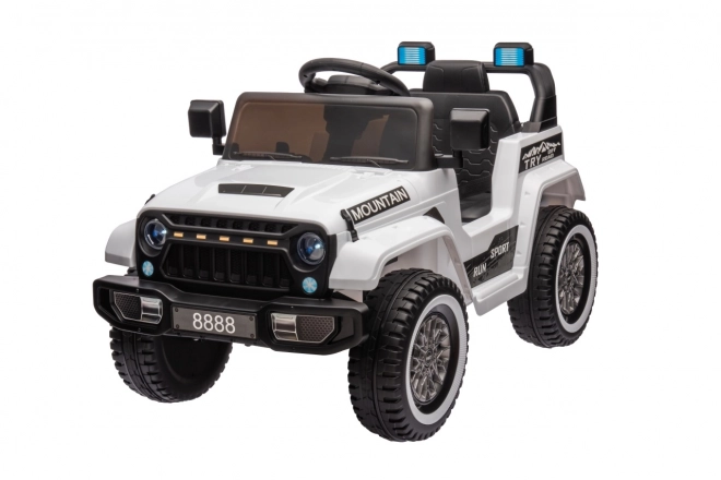 Weißer Offroad-Wagen Mountain
