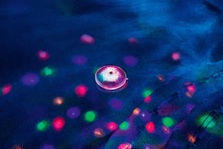 Vier Farben und sieben Lichtmodi