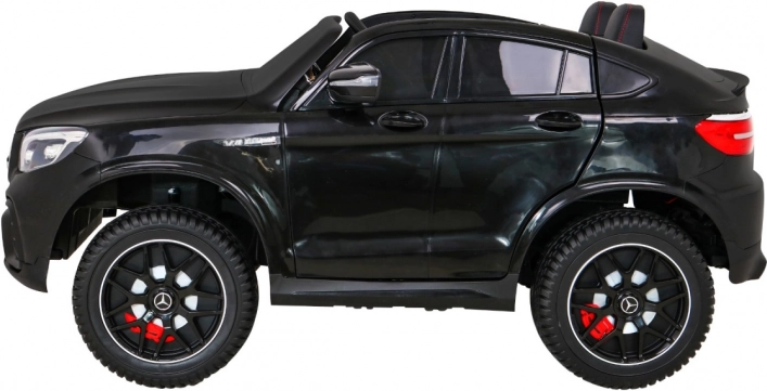 Umschaltbarer 4x4-Antrieb und 4×45-W-Motoren