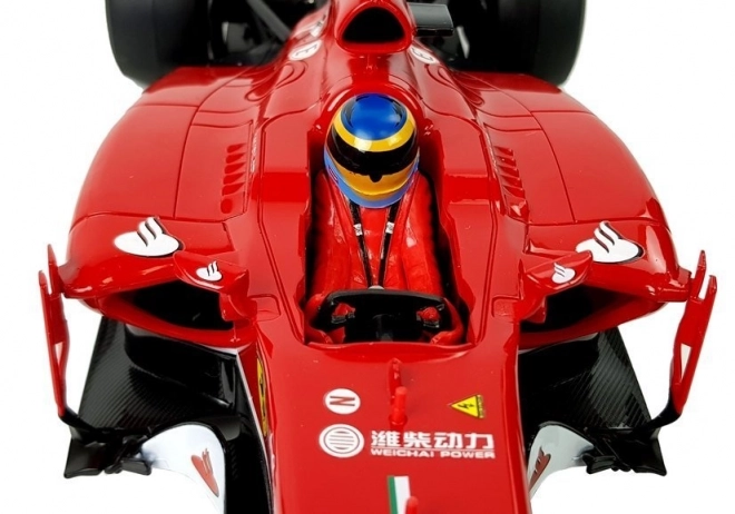 Rennwagen Formel 1 Ferrari F138 Rot 1:12