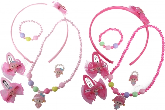 Modischer Puppenset mit Accessoires