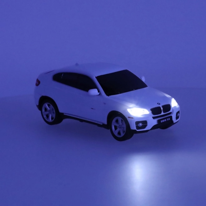 Ferngesteuertes Auto BMW X6 Weiß 1:24