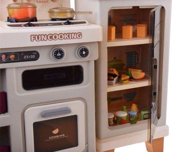 Schränke, Ofen und Kühlschrank für realistisches Spiel