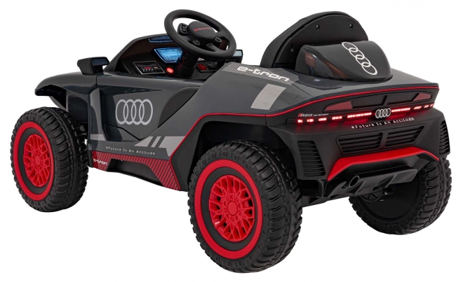 Audi RSQ E-TRON Fahrzeug Grau