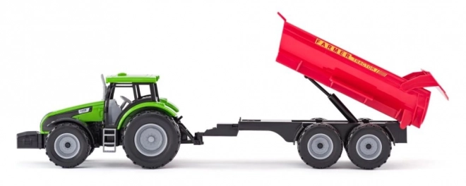 Traktor mit Anhänger, Bulle und Gehege