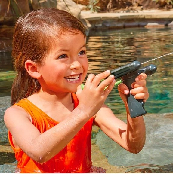 Wasserspiel mit Sprüher