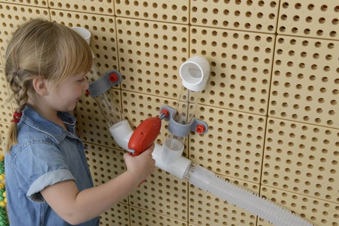 Masterkidz Werkzeugset mit Bohrer und 8 Elementen für die wissenschaftlich-kreative STEM-Tafel