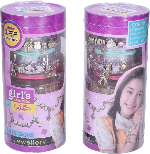 Roségoldene Anhänger und Buchstaben