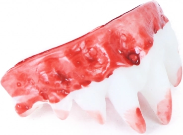 Vampirzähne für einen realistischen Effekt