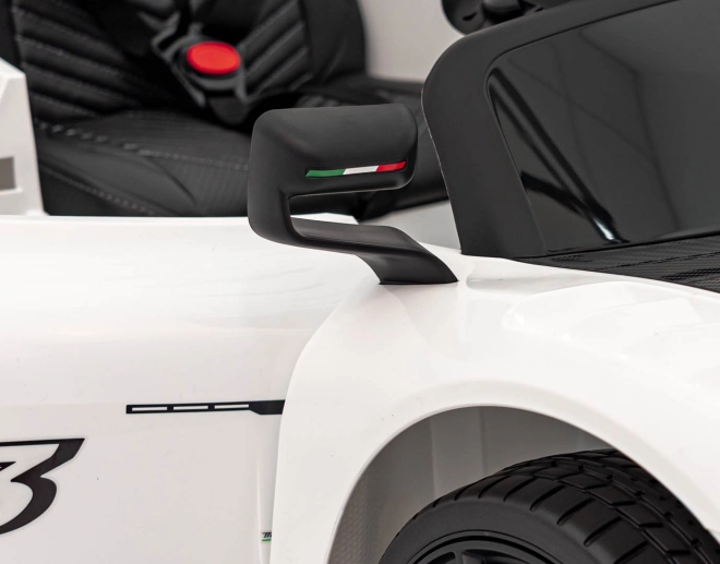 Maserati MC20 GT2 Weißes Fahrzeug