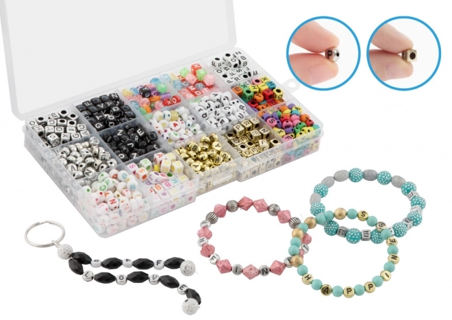 Perlen-Set mit Buchstaben in Sortierbox