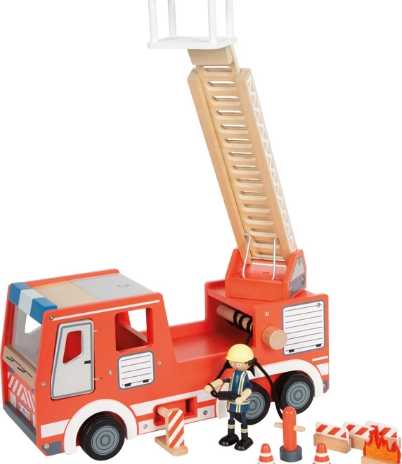 Kleines Holzfeuerwehrauto von Small Foot