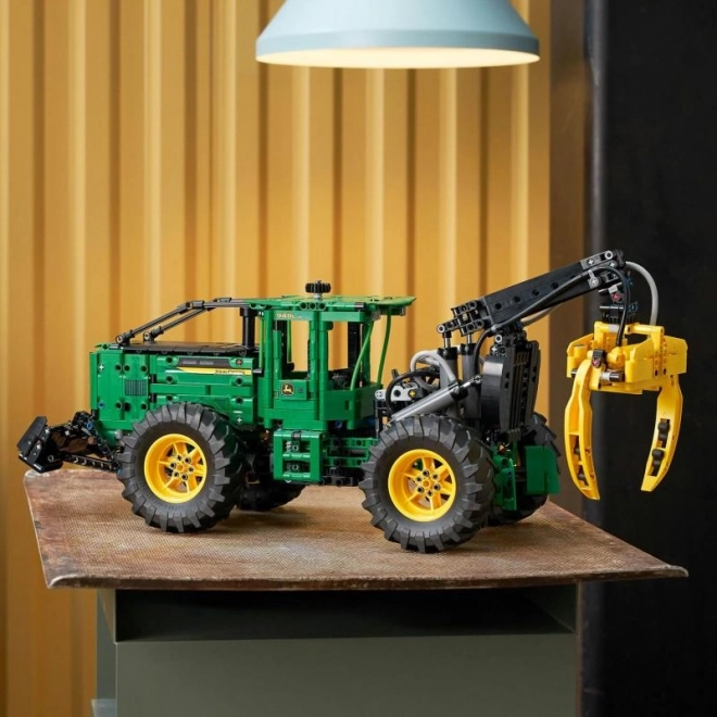 Lego Technic John Deere 948L-II Rücketraktor