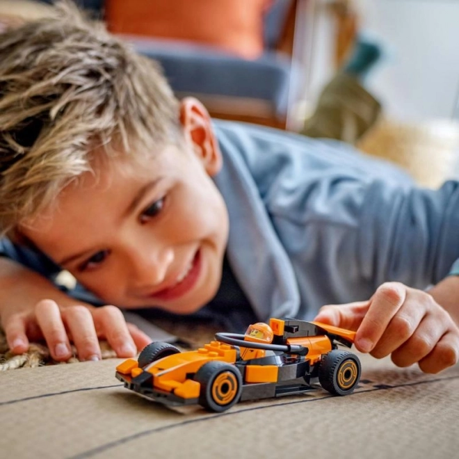 Lego City F1 Rennfahrer und McLaren Rennwagen