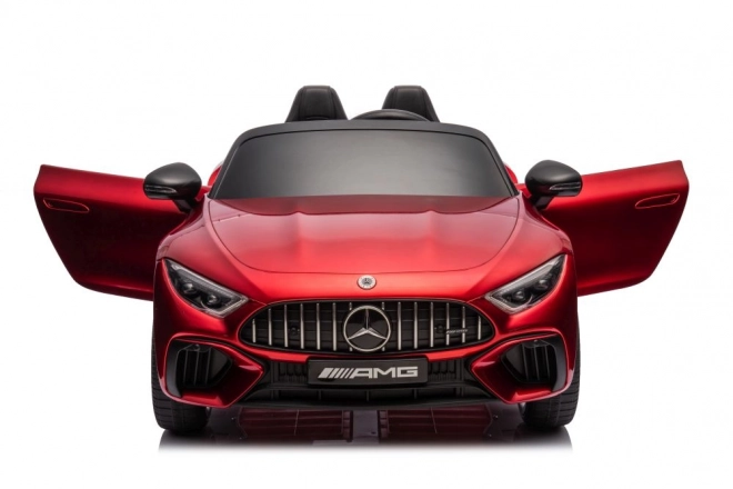 Mercedes AMG SL63 rot lackiertes Auto mit Batterie
