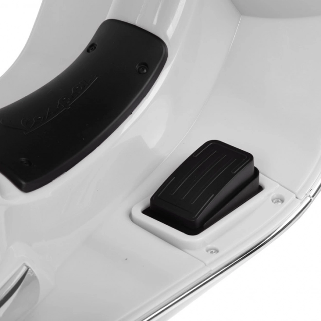 Elektrischer Vespa GTS Super Roller für Kinder – Weiß