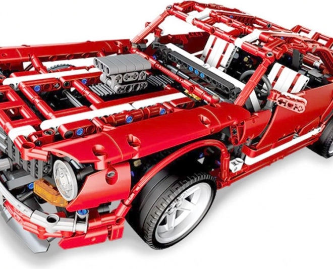 Realistisches Muscle Car mit beweglichen Elementen