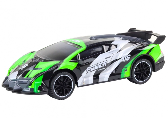Zielgrünes RC Sportauto mit Fernbedienung 1:10