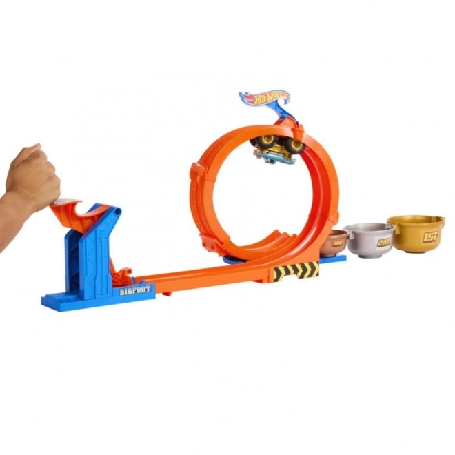 Hot Wheels Monster Trucks Looping-Strecke mit Bigfoot