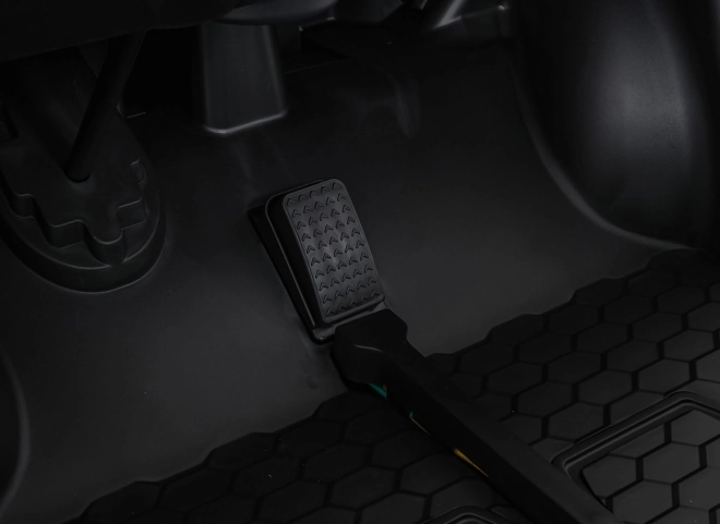 Elektrisches Kinderauto PASSION 4x4 – schwarz