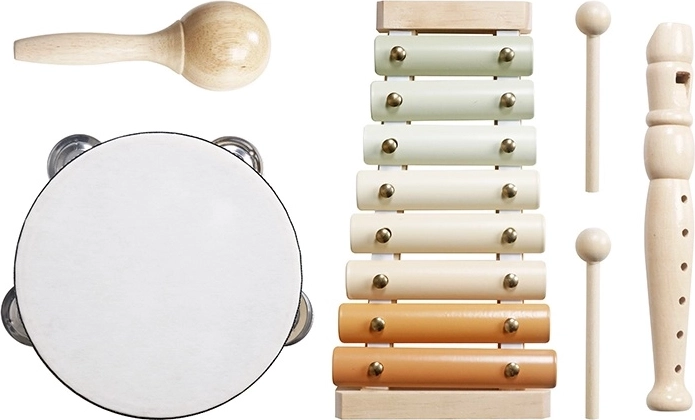 Naturholz und sanfte Pastellfarben