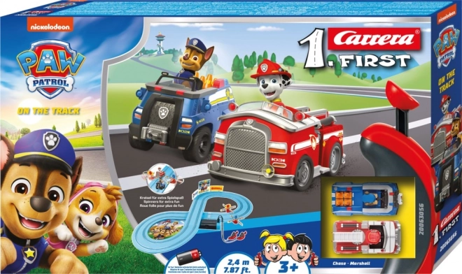 Rennstrecke mit Figuren von Paw Patrol
