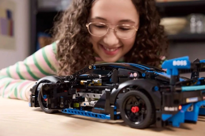 LEGO Technic Porsche GT4 E-Performance Rennauto