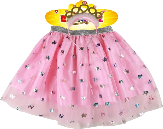 Zauberhafter Look mit Kronenmotiven