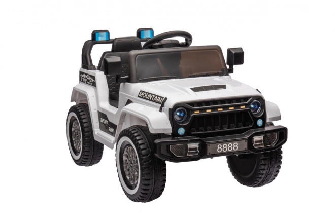 Weißer Offroad-Wagen Mountain
